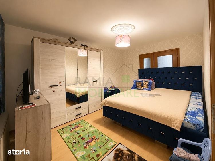 Apartament cu 2 camere decomandat în Noua