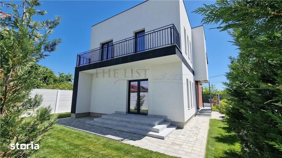 Casă cu 4 camere cu Teren 300 Mp în Odăi