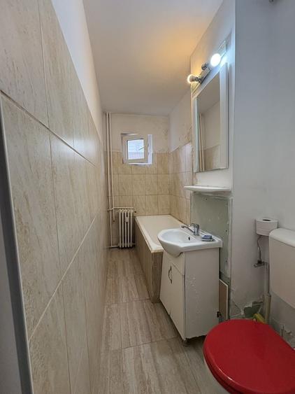Garsonieră decomandată în Central