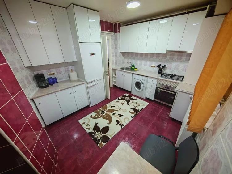 Apartament cu 3 camere decomandat în Central