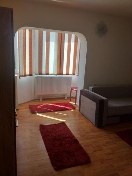 Garsonieră decomandată în Bartolomeu