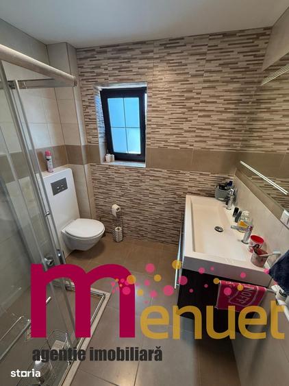 Casă cu 6 camere cu Teren 2000 Mp în Nufăru