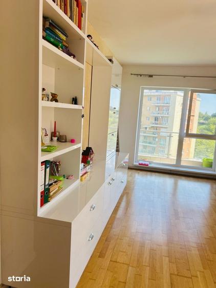 Apartament cu 3 camere în Tătărași