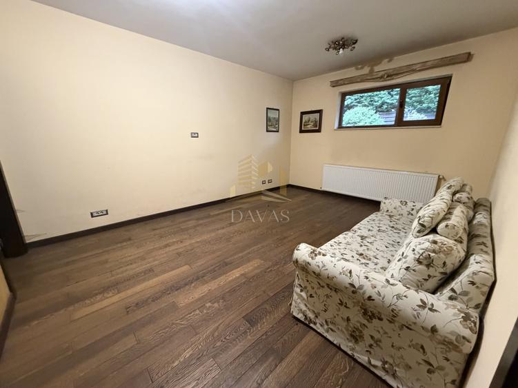 Casă individuală cu 5 camere cu Teren 500 Mp în Gruia