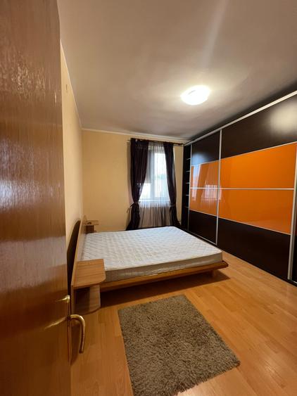 Apartament cu 2 camere decomandat în Universitate
