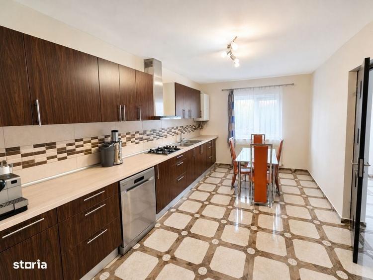 Casă cu 4 camere cu Teren 311 Mp în Central