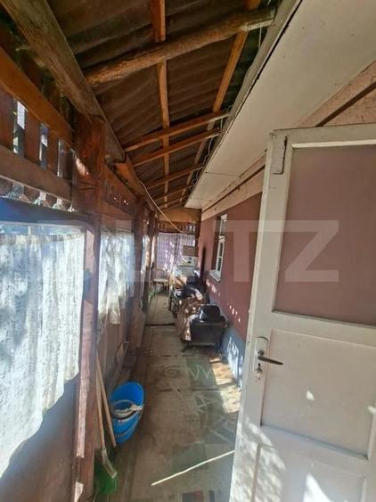 Casă cu Teren 885 Mp în Văleni