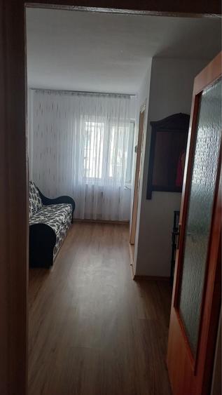 Garsonieră decomandată în Sud