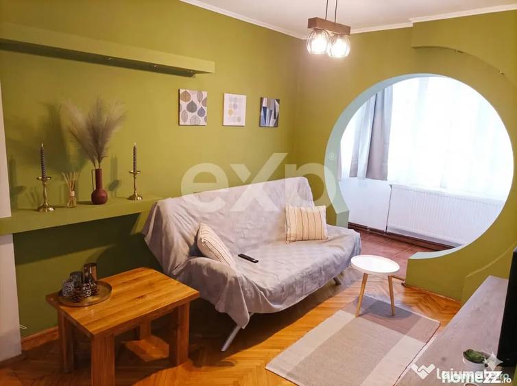 Apartament cu 4 camere decomandat în Florești