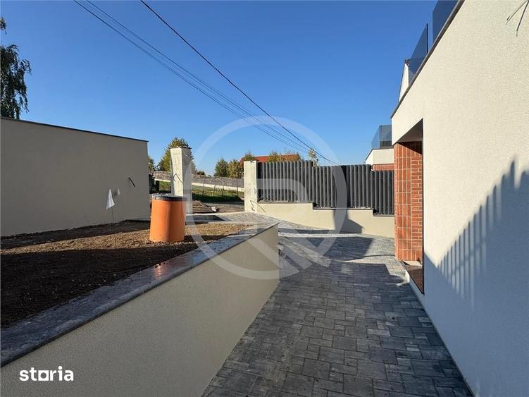 Casă cu 5 camere cu Teren 612 Mp în Borhanci
