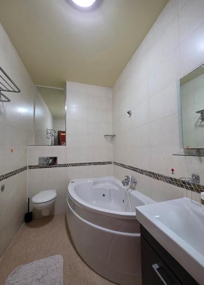 Apartament cu 3 camere semidecomandat în Calea Plevnei