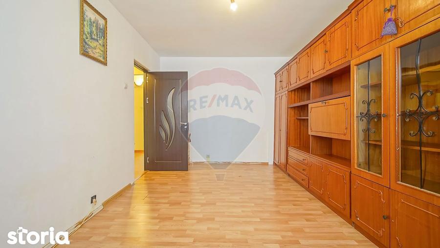 Apartament cu 3 camere decomandat, mobilat în Astra