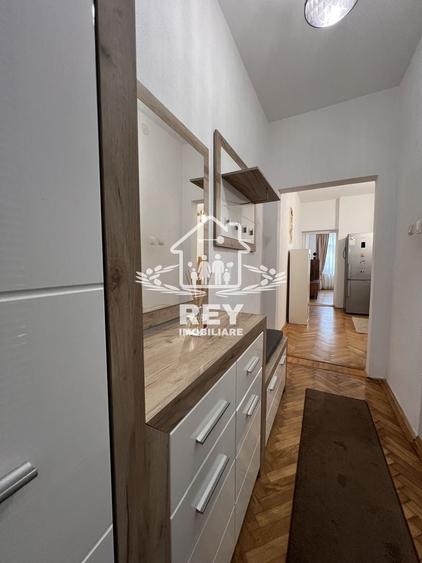 Apartament cu 2 camere decomandat în Central
