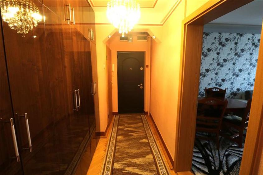 Apartament cu 2 camere decomandat în Cetății