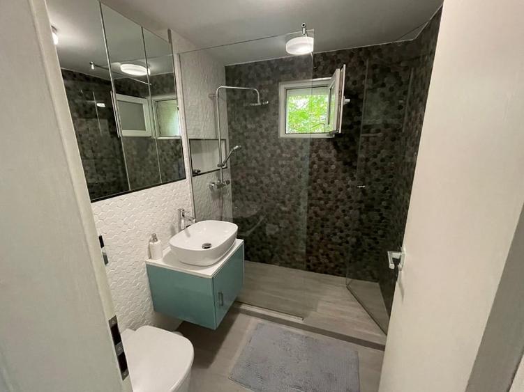 Apartament cu 3 camere decomandat, mobilat în Dristor
