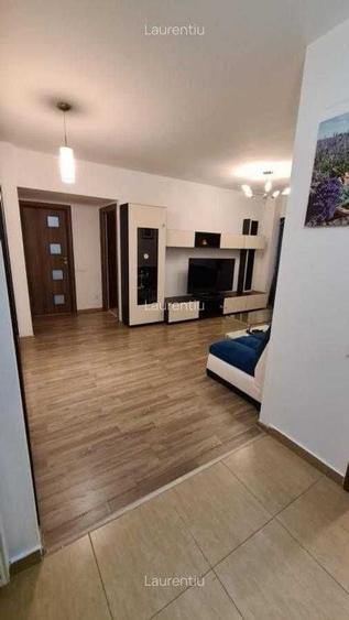 Apartament cu 2 camere semidecomandat în 13 Septembrie