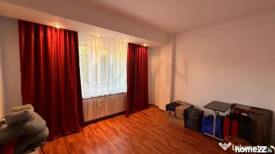Casă cu 5 camere cu Teren 105 Mp în 1 Mai