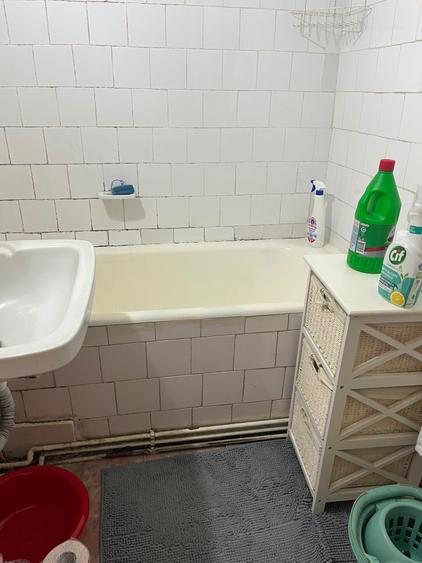 Apartament cu 3 camere decomandat în Valea Aurie