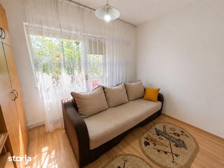 Apartament cu 3 camere semidecomandat în Inel I