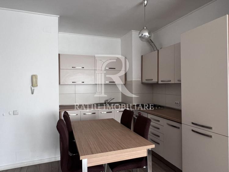 Apartament cu 3 camere decomandat, mobilat în Calea Aradului