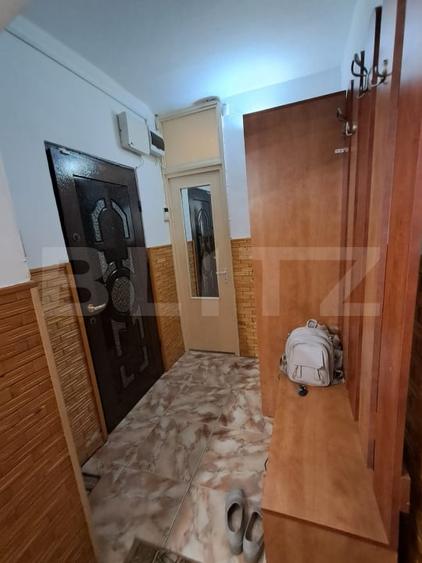 Apartament cu 3 camere decomandat, mobilat în Tudor