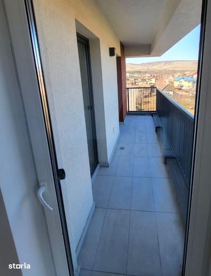 Apartament cu 3 camere în Florești