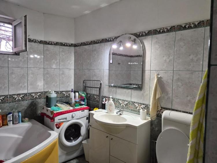 Casă cu 6 camere cu Teren 253 Mp în Cumpăna