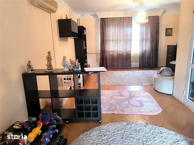 Casă cu 4 camere cu Canalizare în Central