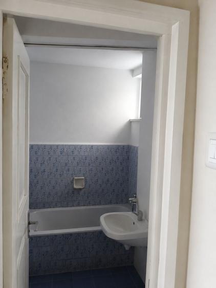 Apartament cu 3 camere decomandat în Humulești