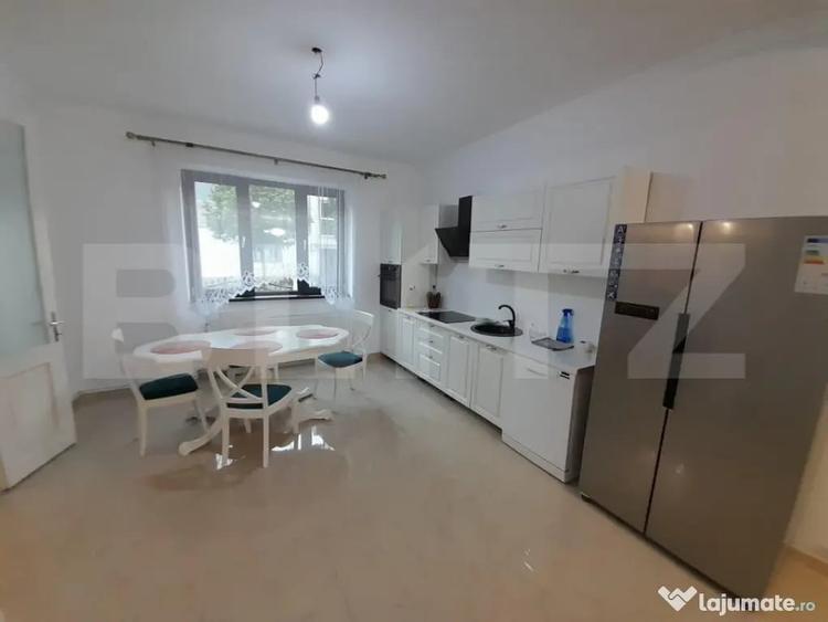 Casă cu 5 camere cu Teren 437 Mp în Central