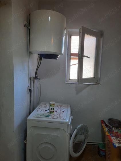 Casă cu 5 camere în Făncica