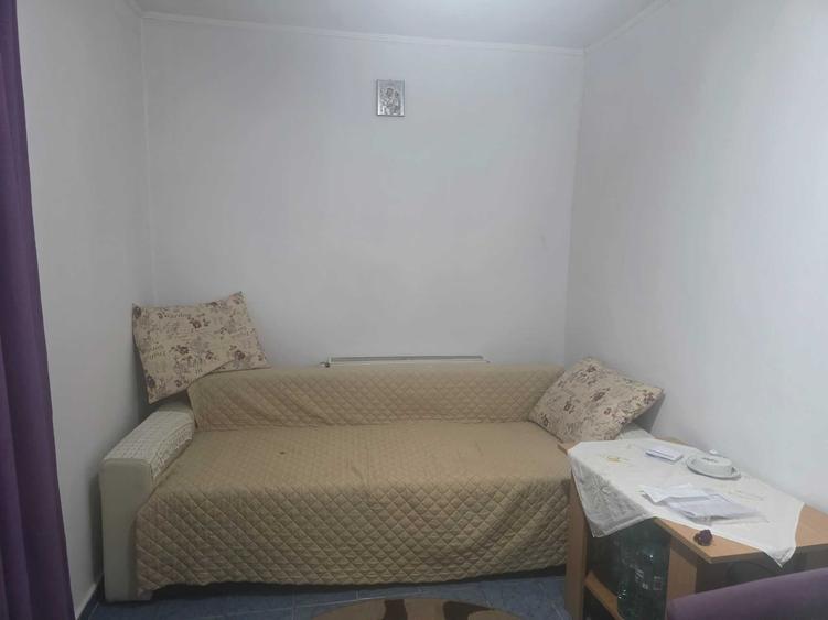 Casă cu 2 camere în Central