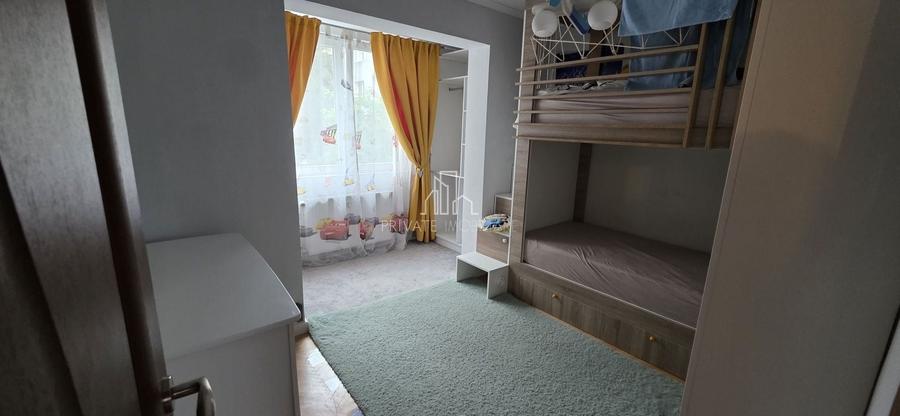 Apartament cu 3 camere decomandat în Tudor