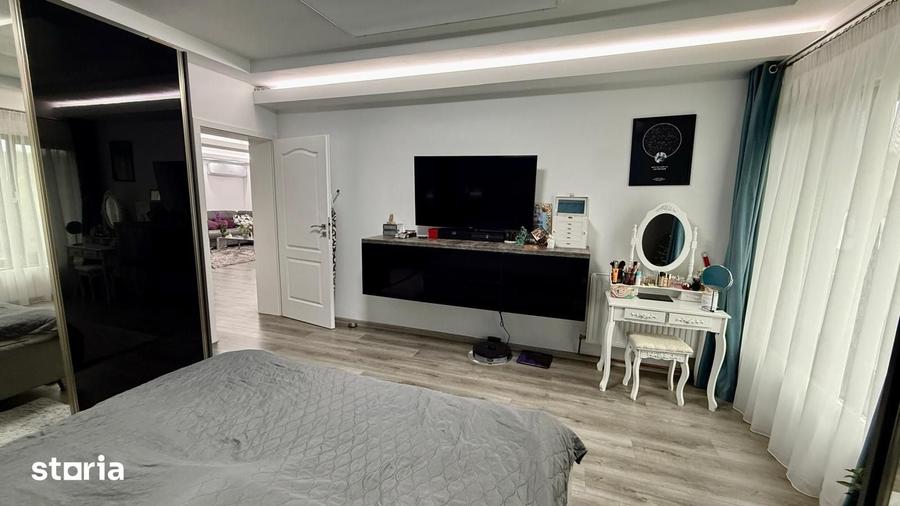 Casă cu 5 camere cu Teren 600 Mp în Aroneanu