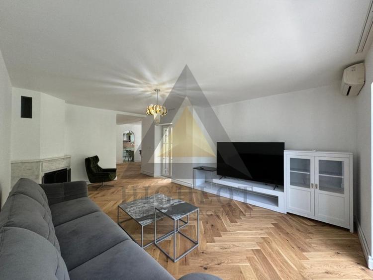 Duplex cu 5 camere cu Canalizare în Iancu Nicolae