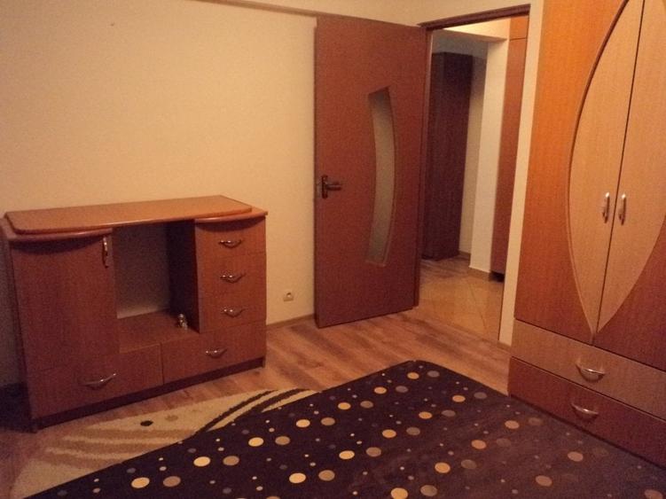 Apartament cu 2 camere semidecomandat, mobilat în Progresul