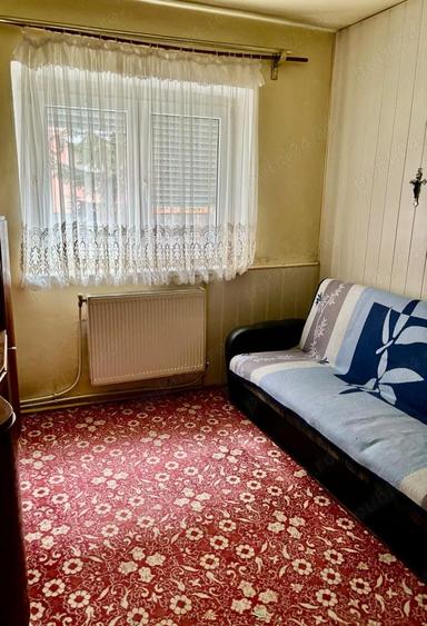 Apartament cu 3 camere decomandat în Vitrometan