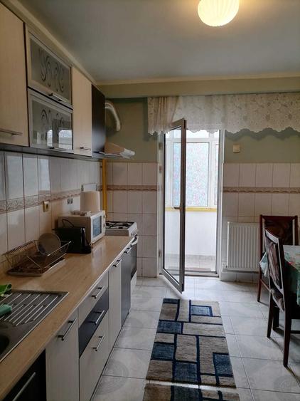 Apartament cu 2 camere decomandat în 9 Mai