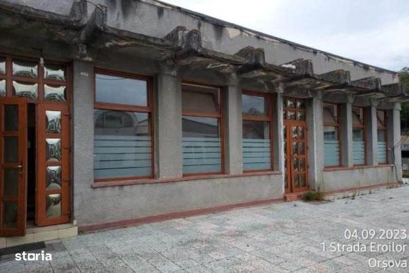Spațiu comercial, de 375 mp, în Central