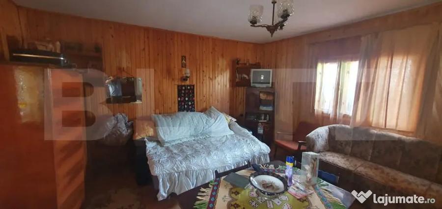 Casă cu 5 camere cu Teren 240 Mp în Central