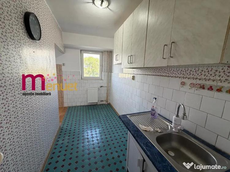 Apartament cu 2 camere decomandat în Pelican