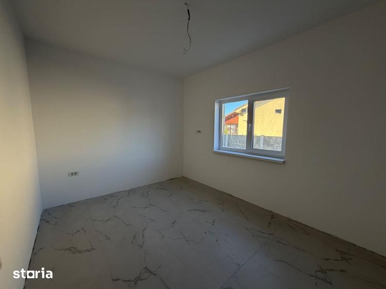 Casă cu 3 camere cu Teren 250 Mp în Moșnița Nouă