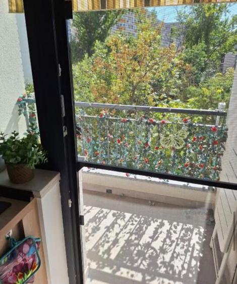 Apartament cu 2 camere, mobilat în Titan