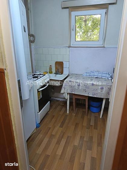 Apartament 2 camere zona Bulevard/ Pasapoarte , et 3 , decomandat