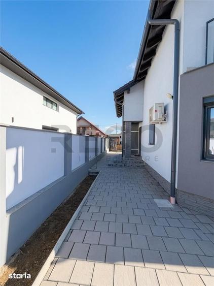 Casă cu 4 camere cu Teren 300 Mp în Sânmartin
