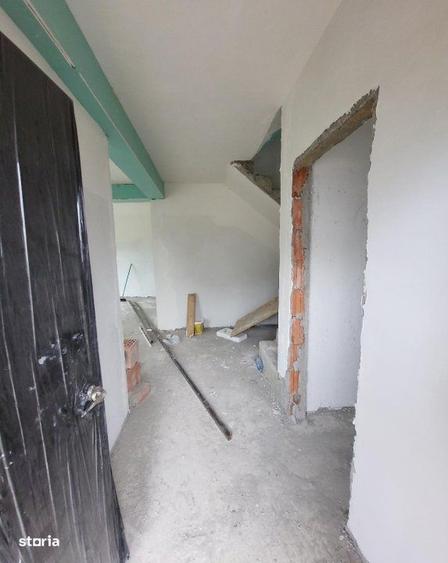 Casă cu 4 camere în Vârteju