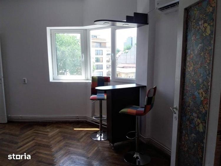 Apartament cu 3 camere decomandat, mobilat în Dacia