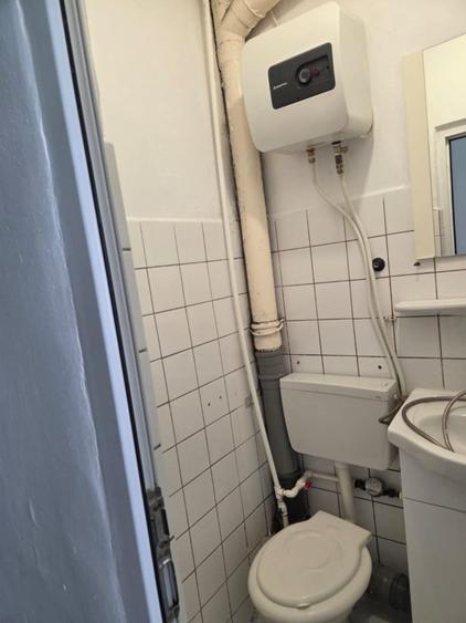 Garsonieră în Vest