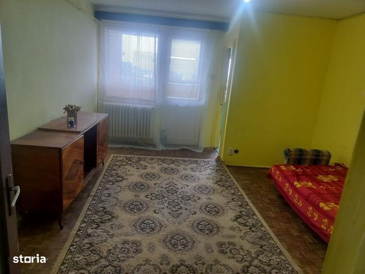 Garsonieră semidecomandată în Brazda lui Novac