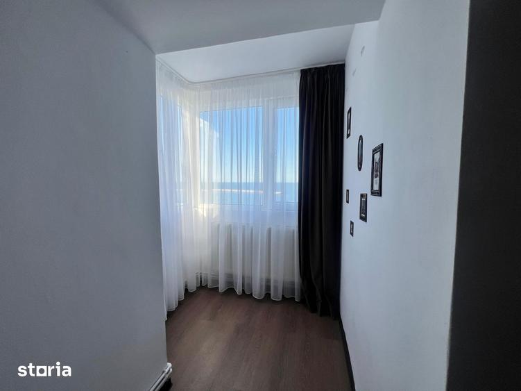 Apartament cu 3 camere decomandat în Delfinariu